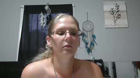 JadeLuv online show from July 15, 1:10 am