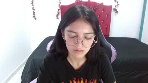 jaide387017 online show from April 22, 8:39 pm