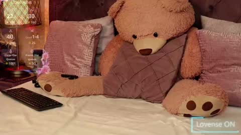 Snapshot of janedevines chatting on March 8, 5:25 am JaneDevine online show from March 8, 5:25 am