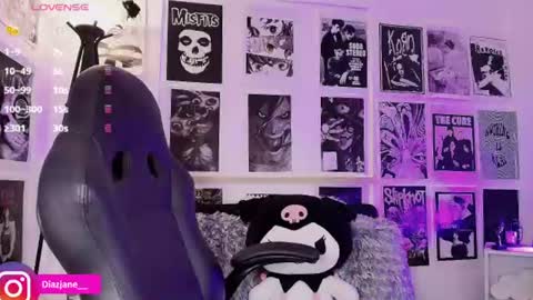 Jennifer online show from July 20, 9:04 pm