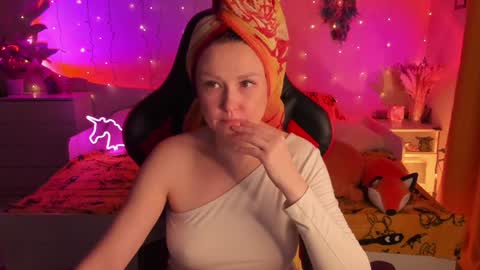 Snapshot of janegrey11 chatting on December 7, 8:44 am Jane online show from December 7, 8:44 am