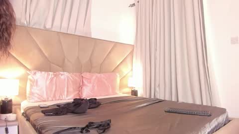 jasmin_melons online show from December 19, 5:10 am