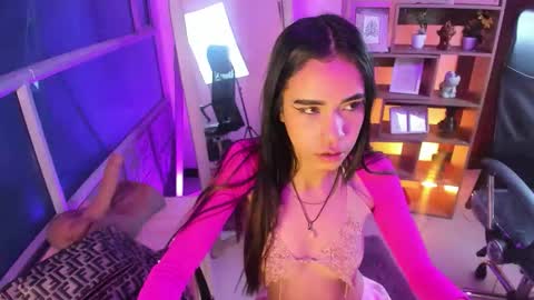 Snapshot of jasmin_skinny chatting on October 4, 3:45 am jasmin_skinny online show from October 4, 3:45 am