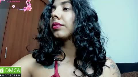 Snapshot of jasmine_bunny_ chatting on February 8, 5:18 am Jasmine online show from February 8, 5:18 am