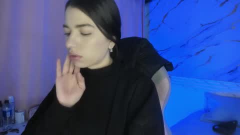 Jas online show from February 13, 3:14 pm