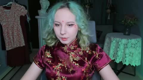 Snapshot of jasminemilko chatting on December 11, 5:10 am Jasmine online show from December 11, 5:10 am