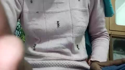 jasspreettt online show from December 9, 5:07 am