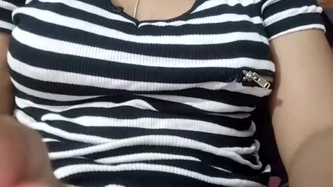 jasspreettt online show from June 15, 1:22 pm