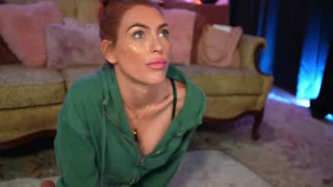 JennyBlighe online show from July 9, 2:25 am