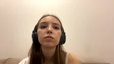 Isabella Rose online show from March 6, 2:23 pm