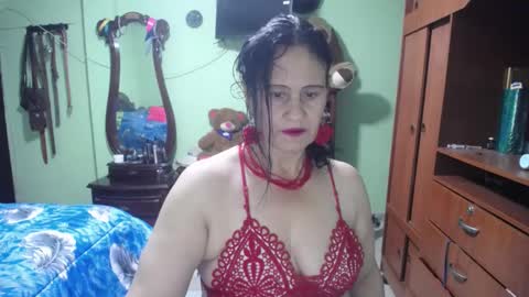 jazmim online show from February 22, 12:40 pm