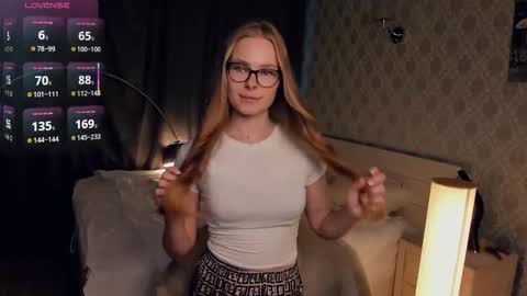 Jenny online show from October 25, 7:38 am