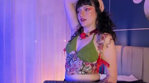 Snapshot of jeannesabatier chatting on September 27, 8:38 pm Jean online show from September 27, 8:38 pm