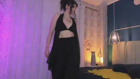 Snapshot of jeannesabatier chatting on October 10, 8:14 pm Jean online show from October 10, 8:14 pm