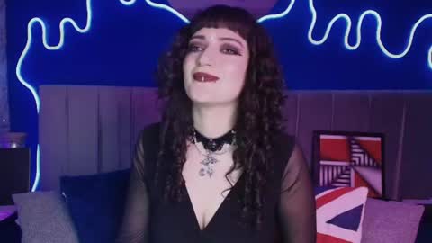 Jean online show from June 26, 7:59 pm