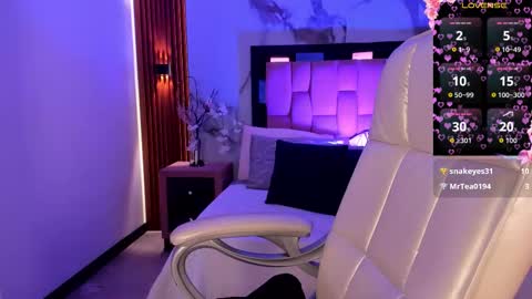 Jeen Taylor online show from February 7, 10:35 pm