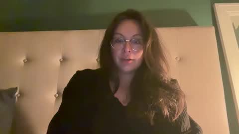 Snapshot of jellybeanin chatting on January 8, 7:13 am Jelli online show from January 8, 7:13 am