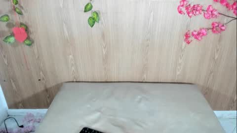 Jenelotizz online show from November 28, 2:25 am