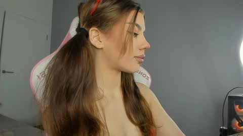 Dolly online show from January 4, 1:21 pm