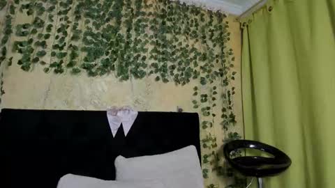 jeniferpowell_nm online show from January 15, 9:43 pm