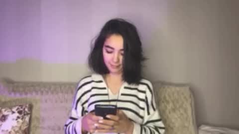 Snapshot of jenifersimon chatting on October 3, 8:25 pm Jenifer online show from October 3, 8:25 pm