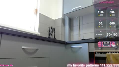 jen online show from February 10, 7:44 am