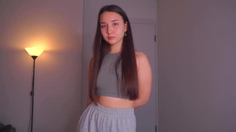 Molly online show from November 1, 4:05 am