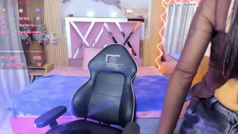 jenna_tay1 online show from May 15, 11:29 pm