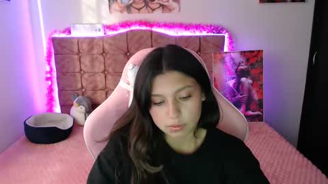 jennal_010 online show from December 19, 9:38 pm