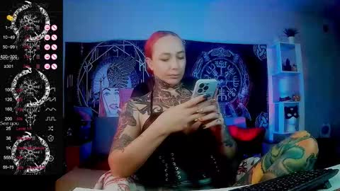 Snapshot of jennalovvee chatting on October 9, 2:05 am Mrs. Jenna online show from October 9, 2:05 am