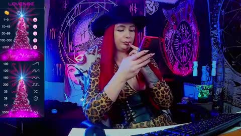 Snapshot of jennalovvee chatting on December 14, 2:55 am Mrs. Jenna online show from December 14, 2:55 am