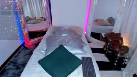 follow me in me  IG jenndy971 online show from July 26, 6:54 am