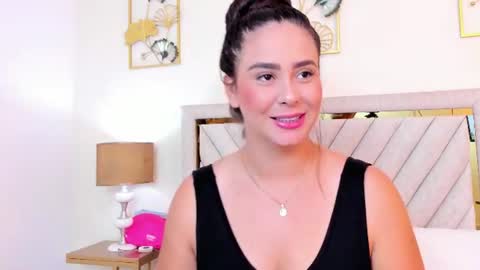 jenner_madison online show from June 21, 11:58 am