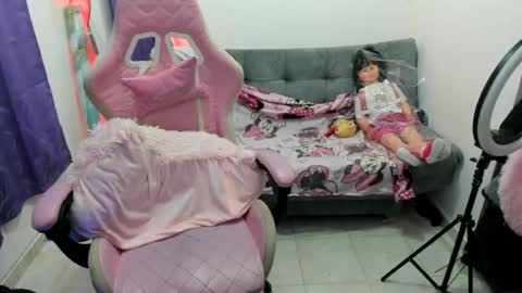 jennifer_bodyy0404 online show from June 22, 3:25 am