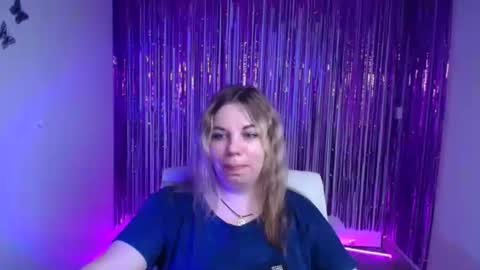 Snapshot of jennifer_moree chatting on September 24, 6:23 am Jennifer online show from September 24, 6:23 am
