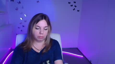 Snapshot of jennifer_moree chatting on September 28, 5:58 am Jennifer online show from September 28, 5:58 am