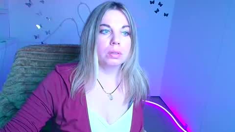 Jennifer online show from April 30, 11:59 am