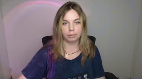 Snapshot of jennifer_moree chatting on September 18, 12:15 pm Jennifer online show from September 18, 12:15 pm