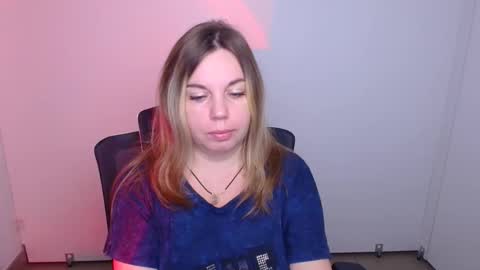 Snapshot of jennifer_moree chatting on October 6, 5:35 am Jennifer online show from October 6, 5:35 am