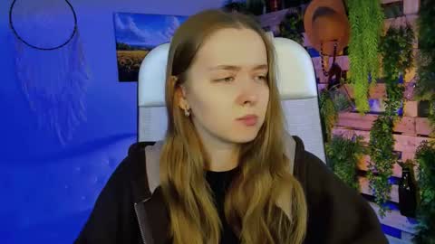 Jennifer online show from January 12, 8:08 am