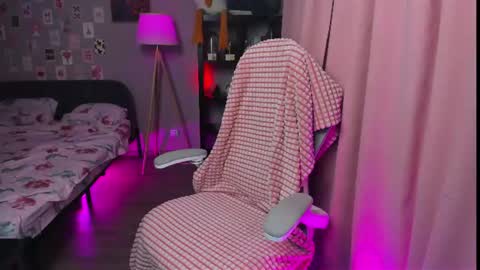 jenniferka online show from July 28, 8:52 pm