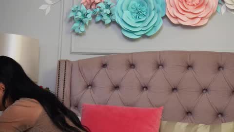 JenniferLovve online show from October 30, 6:05 am