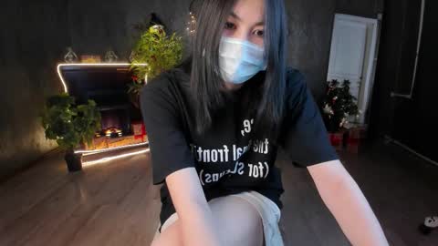 Jenni online show from December 18, 2:22 pm