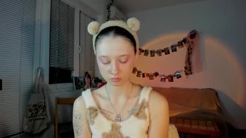 Jennifer Jenny Darling   online show from March 11, 7:36 pm