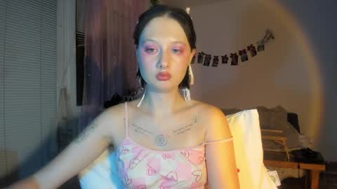 Jennifer Jenny Darling   online show from December 3, 7:38 pm