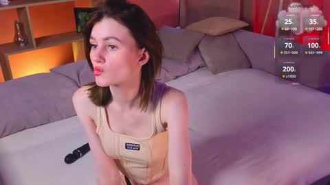 Snapshot of jennyfer_me chatting on September 29, 11:37 am jennyfer_me online show from September 29, 11:37 am