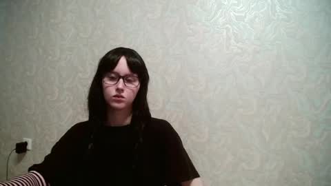 JennyOlset online show from June 23, 9:51 am