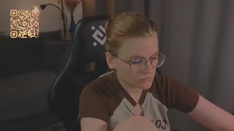  JessieVibes online show from July 26, 2:36 pm