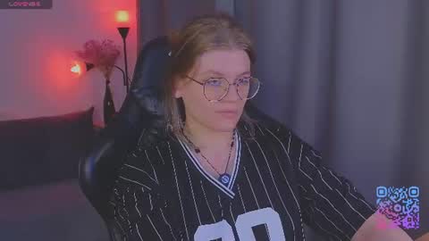  JessieVibes online show from June 9, 2:38 pm