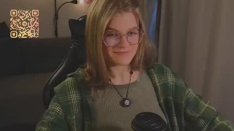  JessieVibes online show from July 16, 1:37 pm